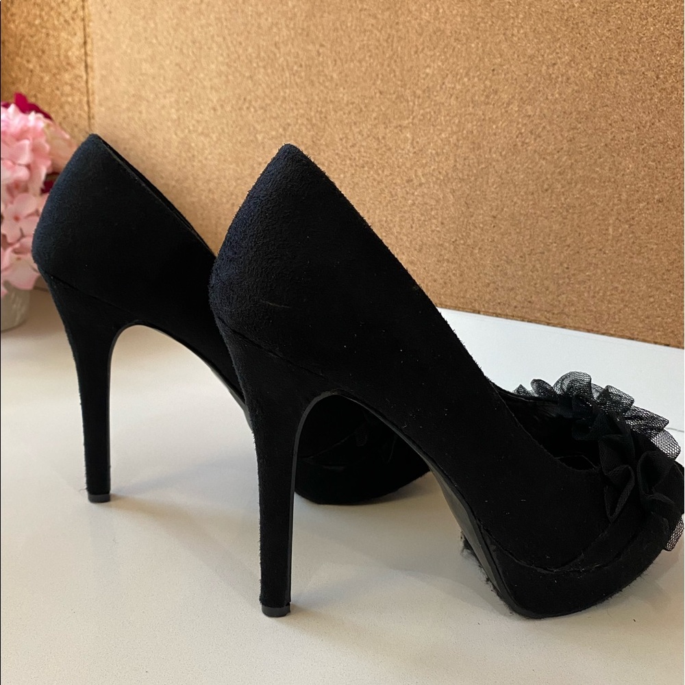 Gorgeous Black Heels - Picture 3 of 5